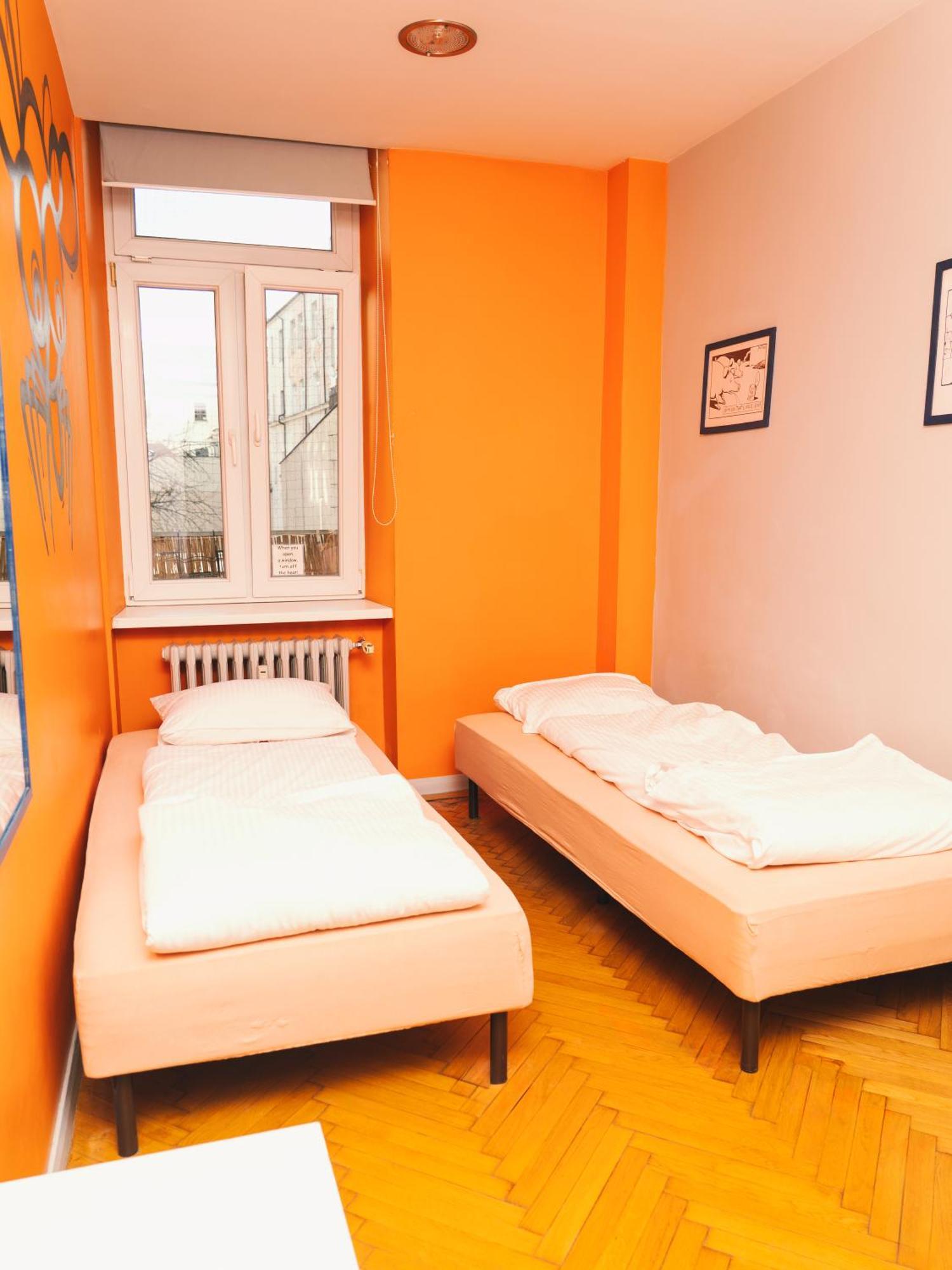 Lazemaze Hostel Krakow Bagian luar foto