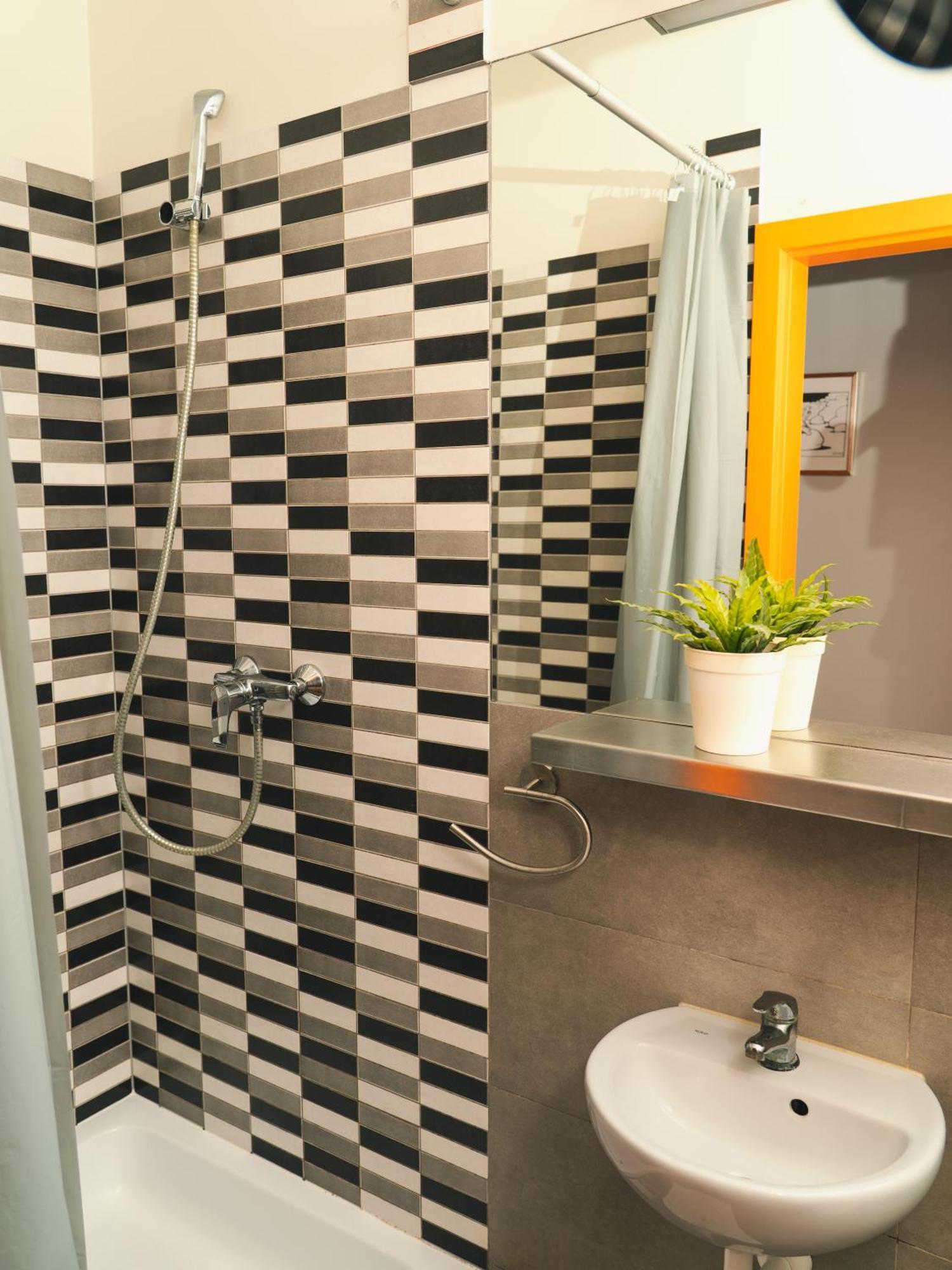 Lazemaze Hostel Krakow Bagian luar foto
