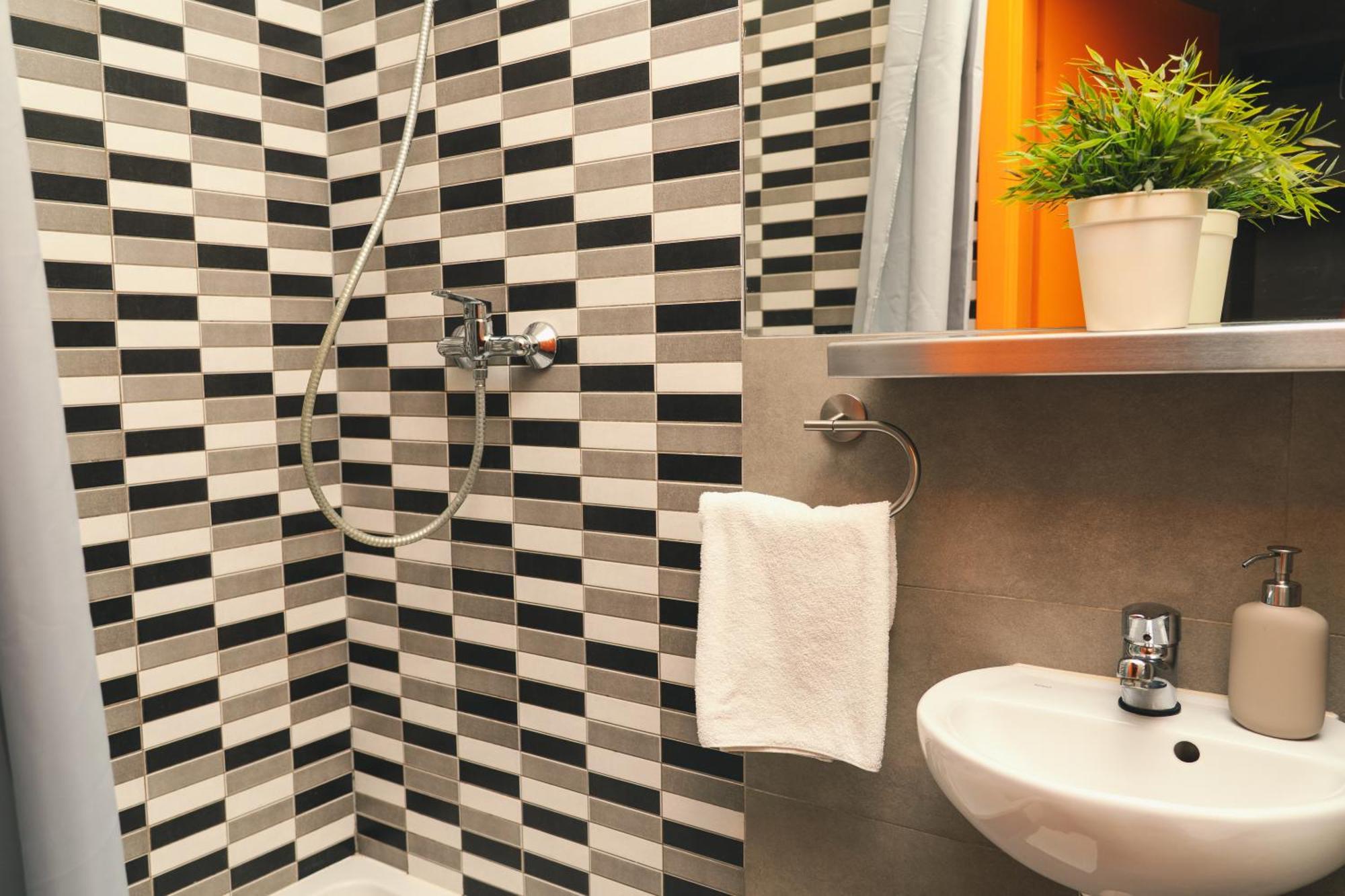 Lazemaze Hostel Krakow Bagian luar foto
