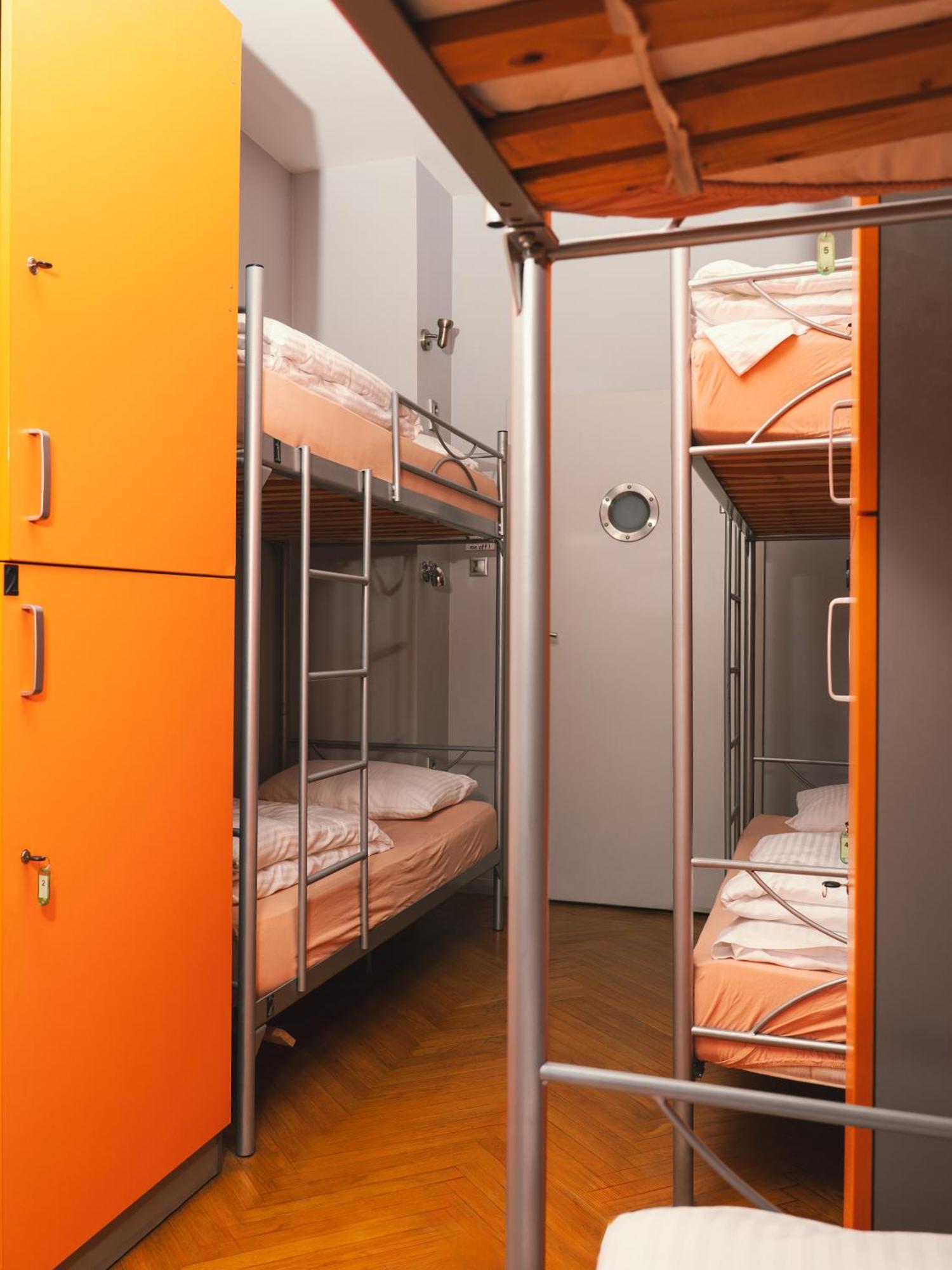 Lazemaze Hostel Krakow Bagian luar foto
